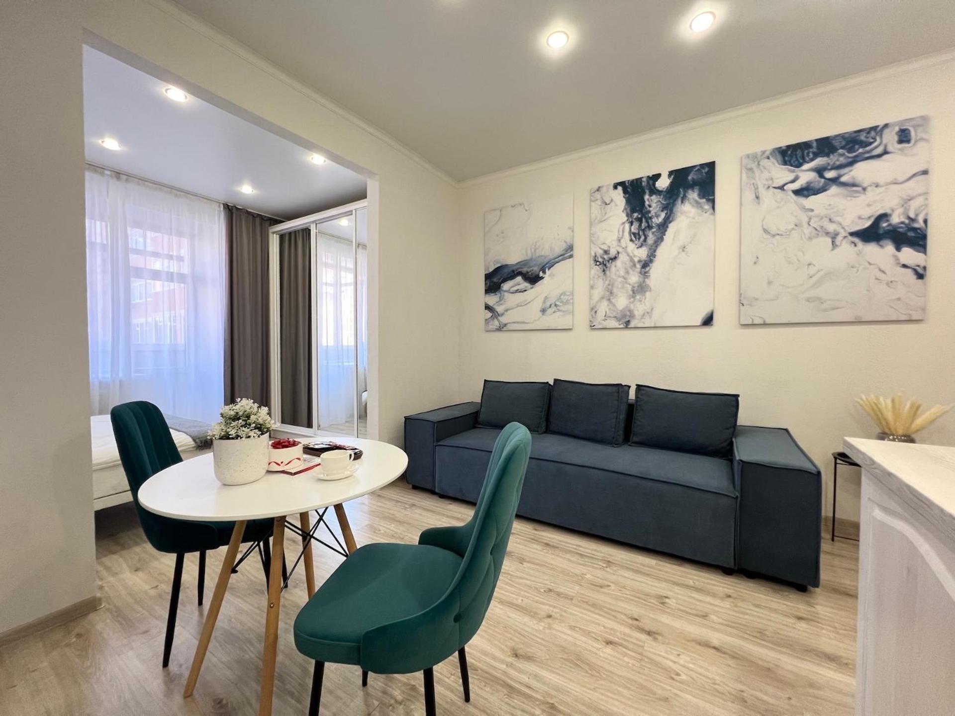 Uutnaya Quartira V Novom Dome Apartment Pavlodar Bagian luar foto