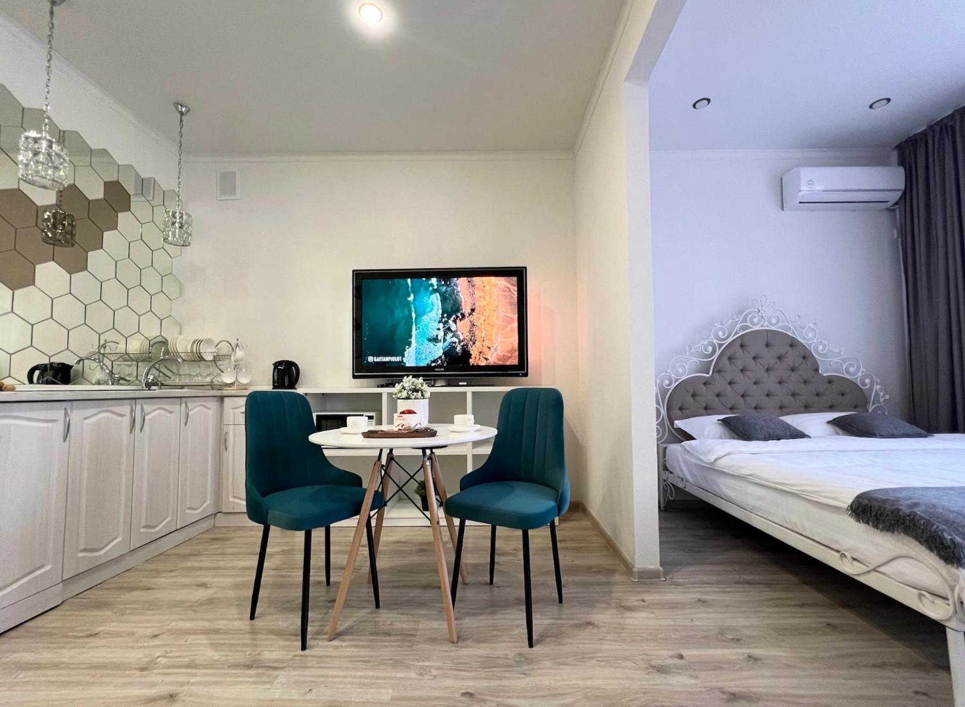 Uutnaya Quartira V Novom Dome Apartment Pavlodar Bagian luar foto